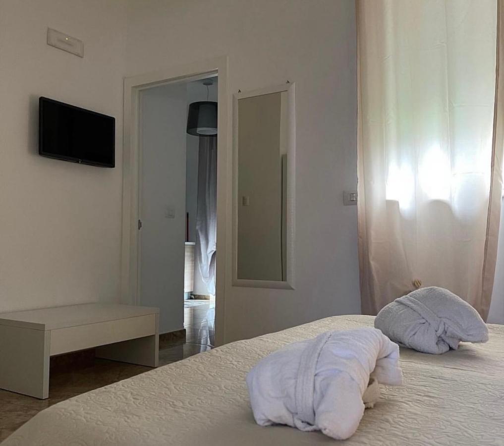Esperanto B&B Bari Bagian luar foto
