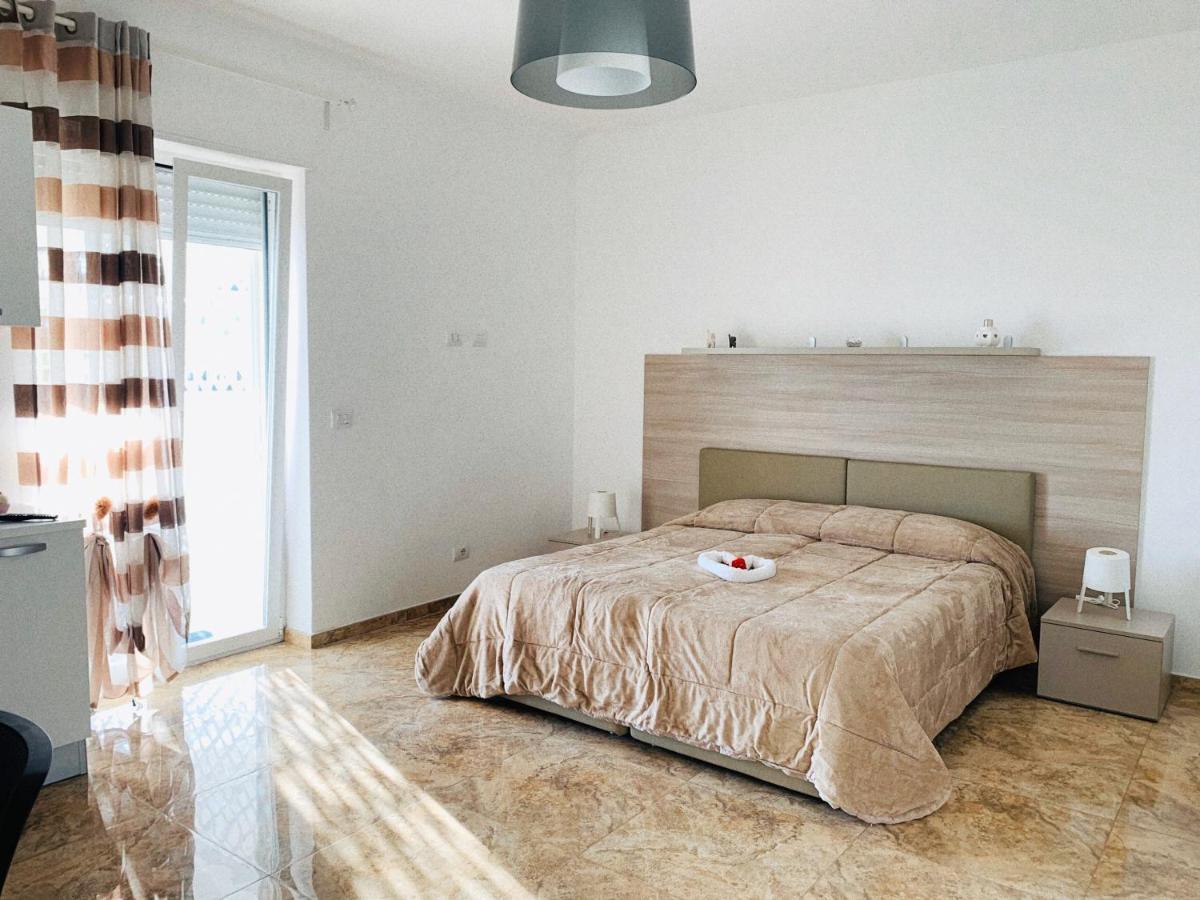 Esperanto B&B Bari Bagian luar foto